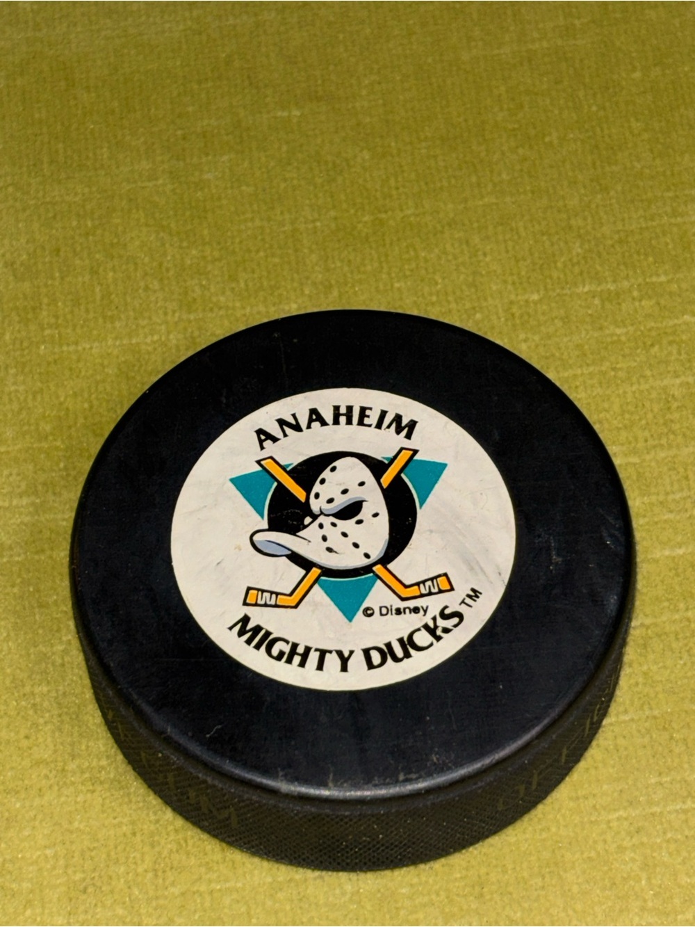 ANAHEIM MIGHTY DUCKS NHL VINTAGE PUCK TRENCH MFG. Made in Slovakia.